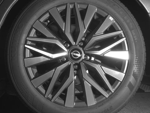 Used 2025 Nissan Altima 2.5 SV FWD image 17