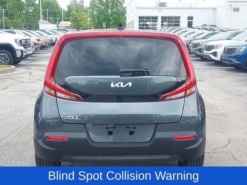Used 2022 Kia Soul LX w/ Technology Package FWD image 5