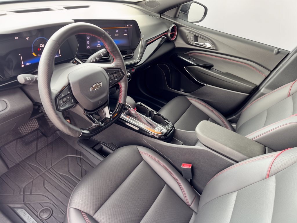 Certified 2026 Chevrolet Trax RS w/ Sunroof Package FWD image 4