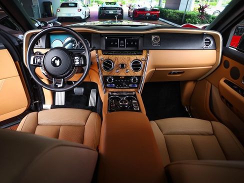Used 2022 Rolls-Royce Cullinan AWD/4WD image 45