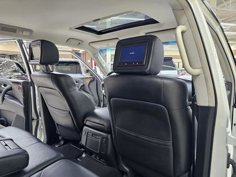 Used 2014 INFINITI QX80 2WD w/ Deluxe Touring Package image 25
