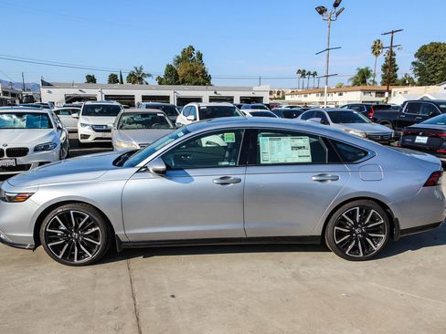 New 2025 Honda Accord Touring image 8