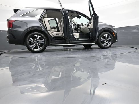 Certified 2023 Kia Sorento SX Prestige AWD/4WD image 50
