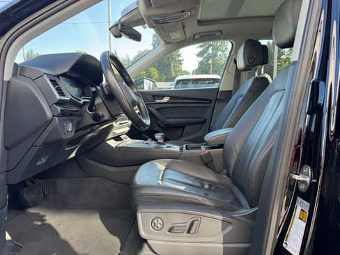 Used 2020 Audi Q5 e Premium w/ Convenience Package AWD/4WD image 3