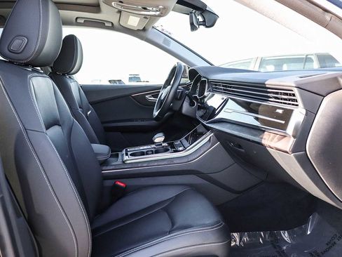 Used 2022 Audi Q8 Premium Plus image 23