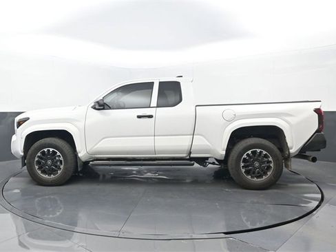 Used 2025 Toyota Tacoma SR w/ Towing Package image 18