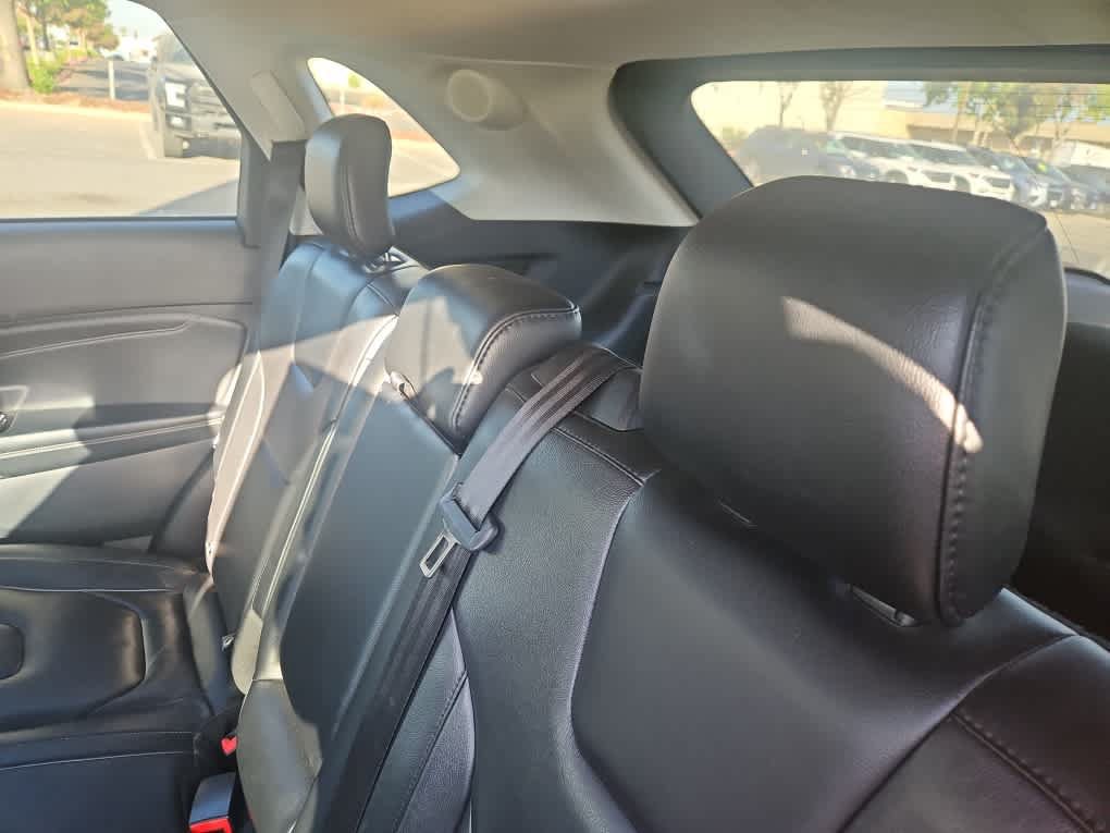 Certified 2020 Ford Edge Titanium FWD image 12