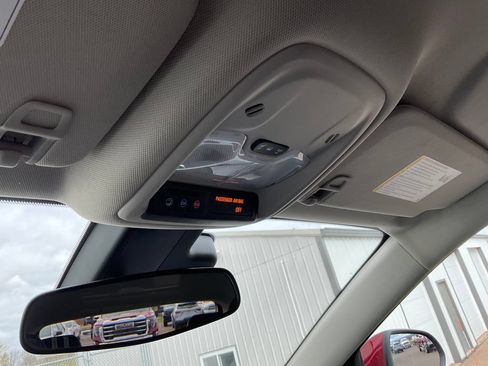 Certified 2023 Buick Encore GX Select w/ Sport Touring Package FWD image 13