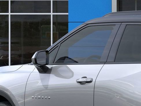 New 2026 Chevrolet Blazer LT image 13