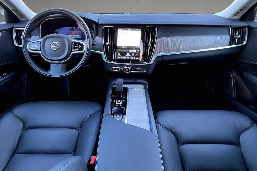 Used 2022 Volvo V90 B6 Cross Country w/ Advanced Package AWD/4WD image 8