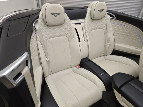 Used 2020 Bentley Continental GT image 23