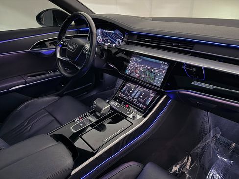 Used 2020 Audi A8 L 4.0T w/ Executive Package image 26