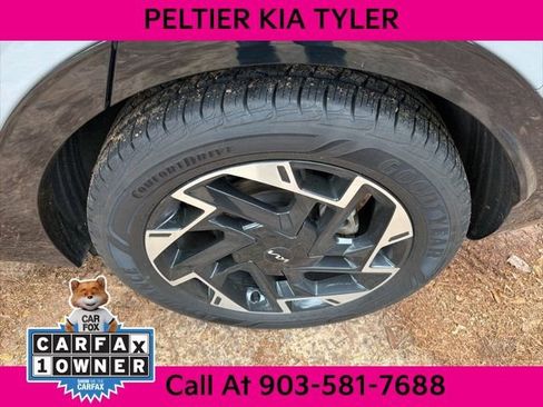 Used 2023 Kia Sportage SX image 9