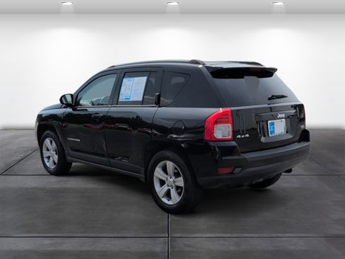 Used 2013 Jeep Compass Latitude AWD/4WD image 3