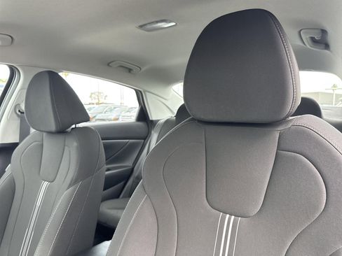 Used 2022 Hyundai Elantra SEL w/ Cargo Package image 23