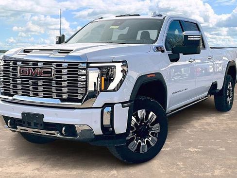 Used 2024 GMC Sierra 3500 Denali w/ Denali Reserve Package image 3