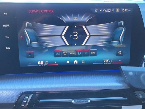 Used 2025 BMW X1 M35i w/ Shadowloine Package AWD/4WD image 32