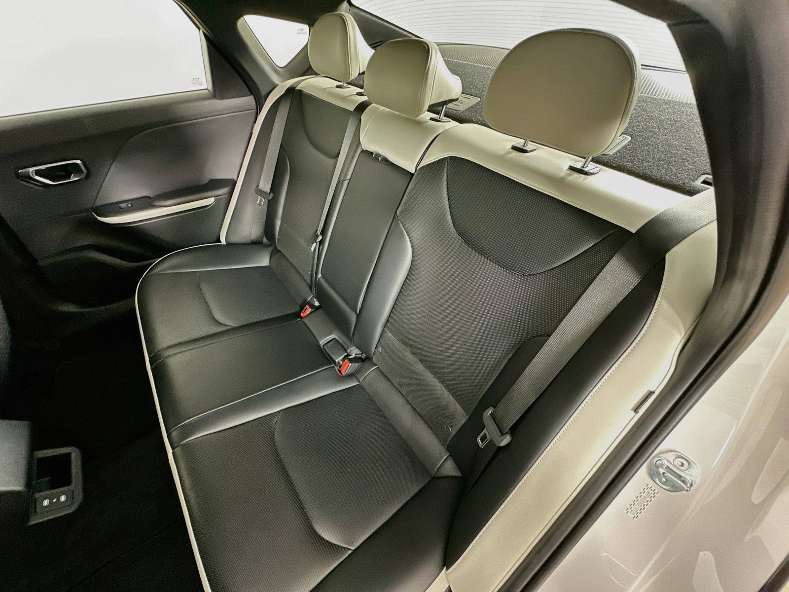 Used 2025 Kia K4 GT-Line w/ GT-Line Premium Package FWD image 34