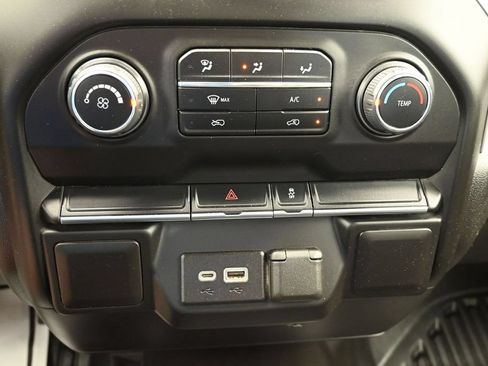 Used 2022 Chevrolet Silverado 2500 W/T AWD/4WD image 35