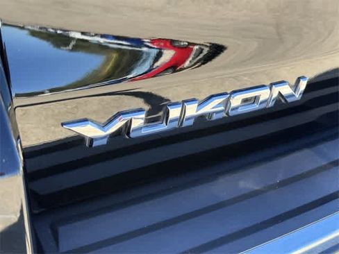 Used 2018 GMC Yukon Denali w/ Open Road Package image 5