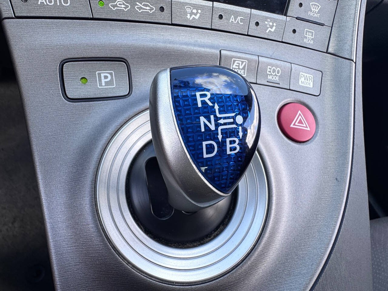 Used 2015 Toyota Prius Two FWD image 16