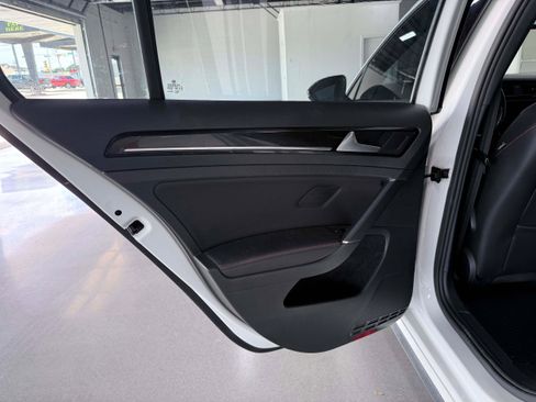 Used 2016 Volkswagen GTI Autobahn FWD image 12