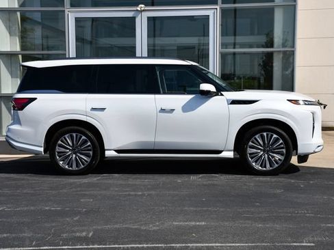Used 2025 INFINITI QX80 Luxe AWD/4WD image 7