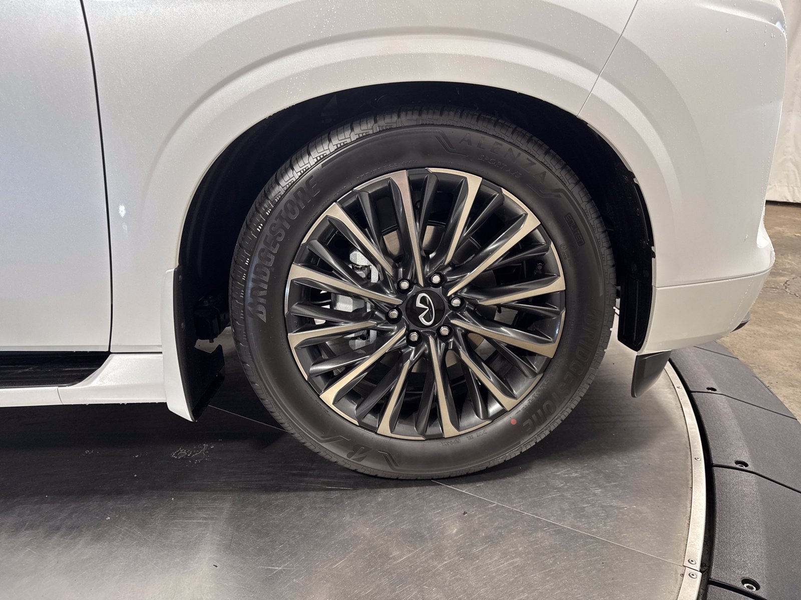 New 2026 INFINITI QX80 Autograph AWD/4WD image 13