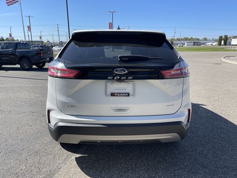 Used 2023 Ford Edge SEL AWD/4WD image 4