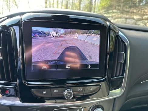 Used 2023 Chevrolet Traverse LT AWD/4WD image 22