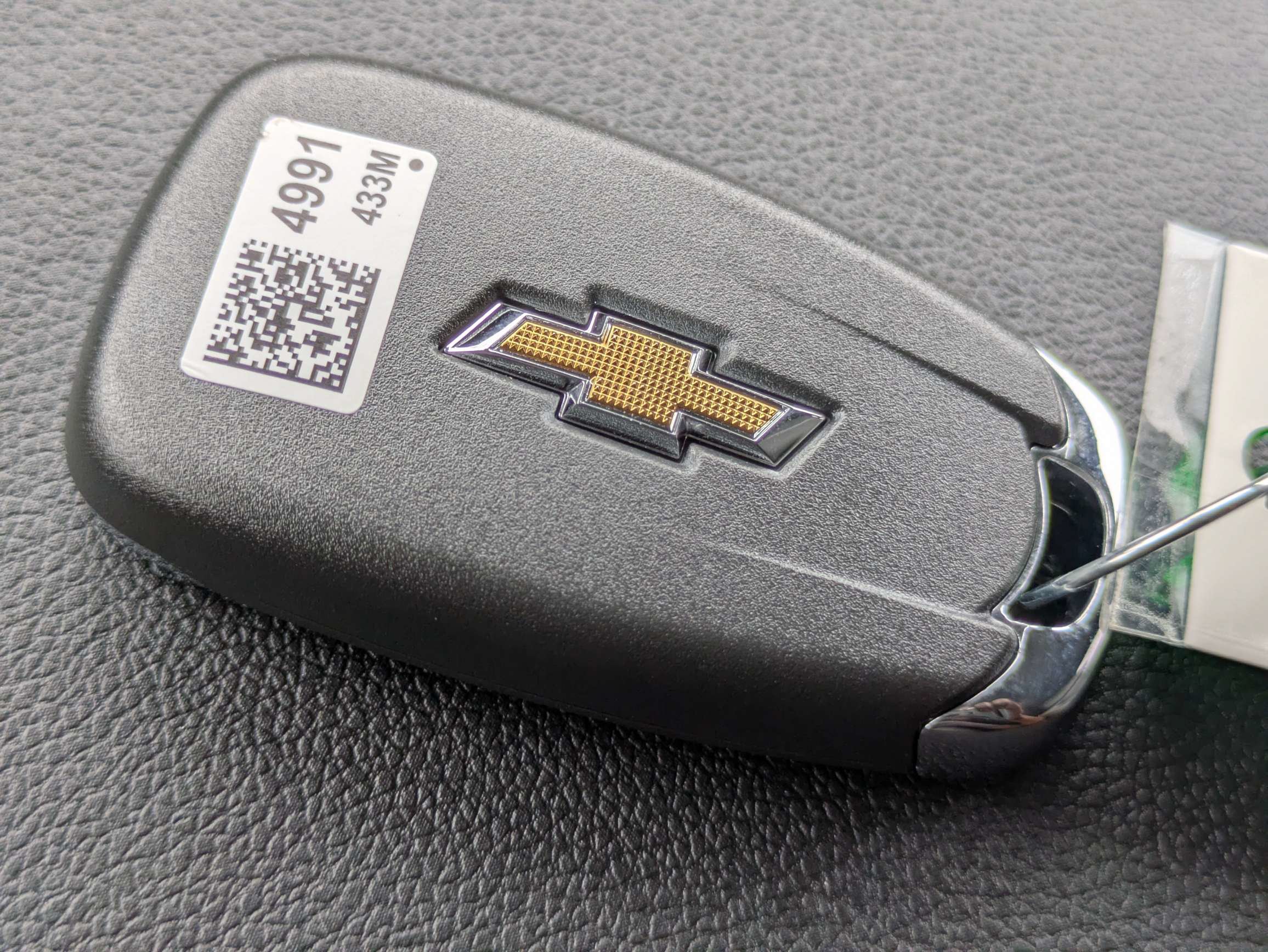 New 2026 Chevrolet Trax ACTIV w/ Sunroof Package FWD image 24