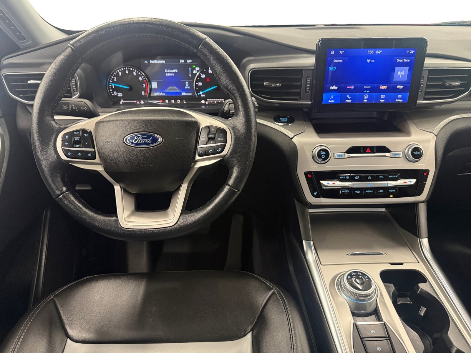 Used 2022 Ford Explorer XLT w/ Equipment Group 202A AWD/4WD image 13