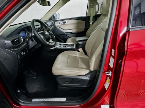 Used 2024 Ford Explorer Limited image 13