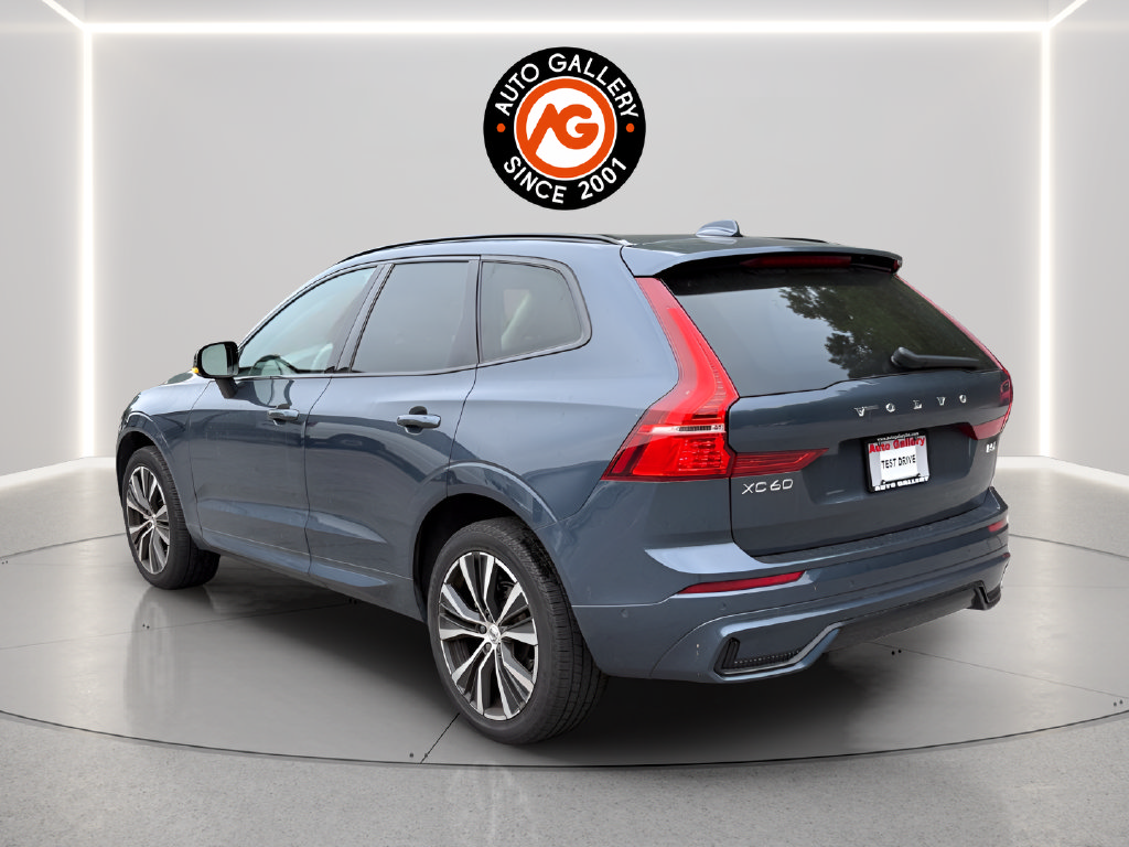 Used 2025 Volvo XC60 B5 Plus AWD/4WD image 5