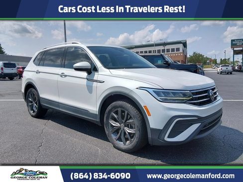 Used 2023 Volkswagen Tiguan SE w/ Panoramic Sunroof Package FWD image 1