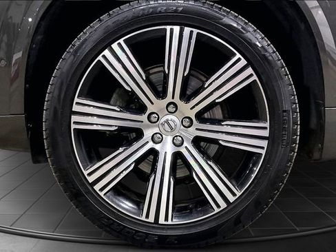 Certified 2023 Volvo XC90 B6 Ultimate image 10