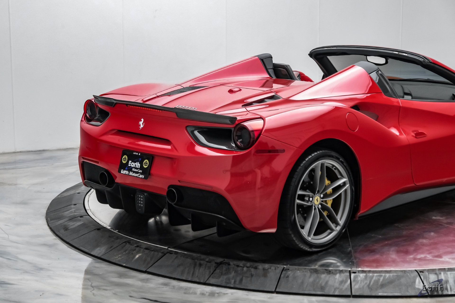 Used 2018 Ferrari 488 Spider RWD image 25