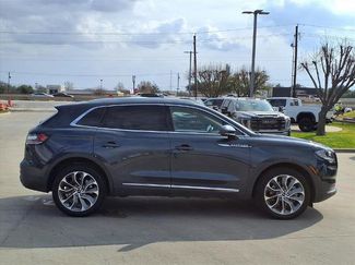 Used 2023 Lincoln Nautilus Reserve video 2