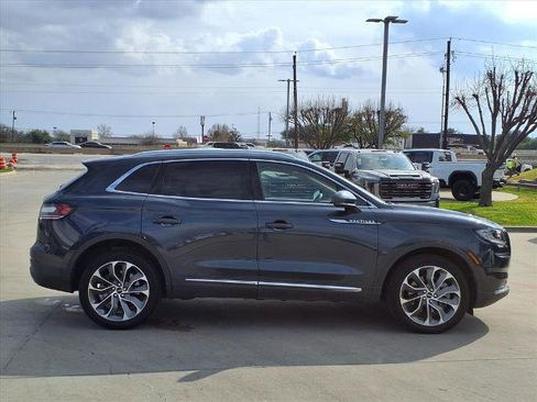 Used 2023 Lincoln Nautilus Reserve image 2