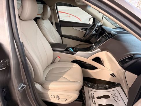 Used 2018 Lincoln MKX Premiere image 25