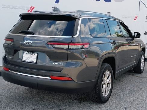 Used 2022 Jeep Grand Cherokee L Limited image 11