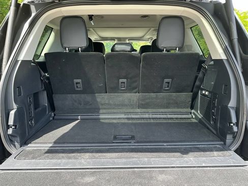New 2025 Lincoln Navigator Reserve AWD/4WD image 26