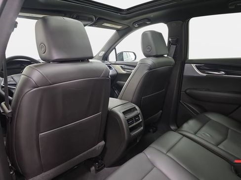 Certified 2025 Cadillac XT5 Premium Luxury image 10
