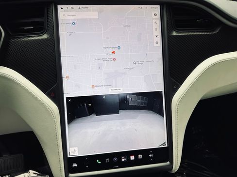 Used 2018 Tesla Model X 75D AWD/4WD image 37