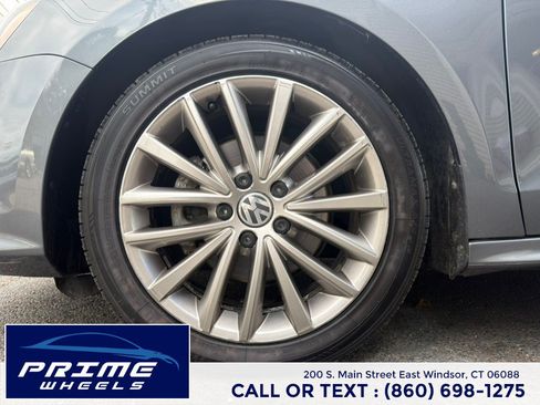 Used 2015 Volkswagen Jetta Sport FWD image 22