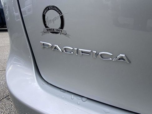 New 2026 Chrysler Pacifica Limited image 25