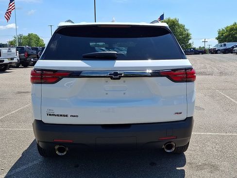 Used 2023 Chevrolet Traverse RS AWD/4WD image 8