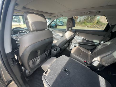 Used 2019 Hyundai Santa Fe XL image 29