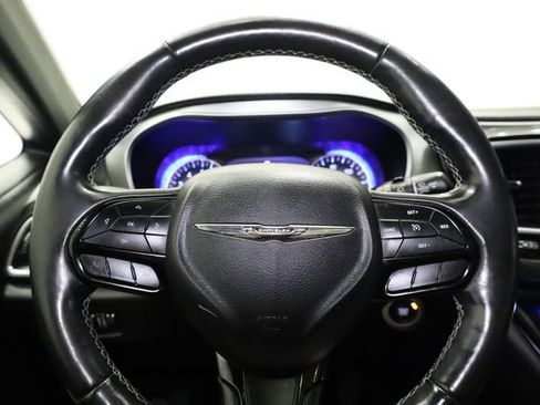 Used 2019 Chrysler Pacifica Touring-L Plus w/ S Appearance Package image 14