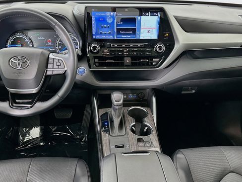Used 2022 Toyota Highlander Platinum image 27